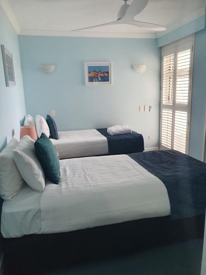 Pacific Surf Absolute Beachfront Apartments Gold Coast Exterior foto
