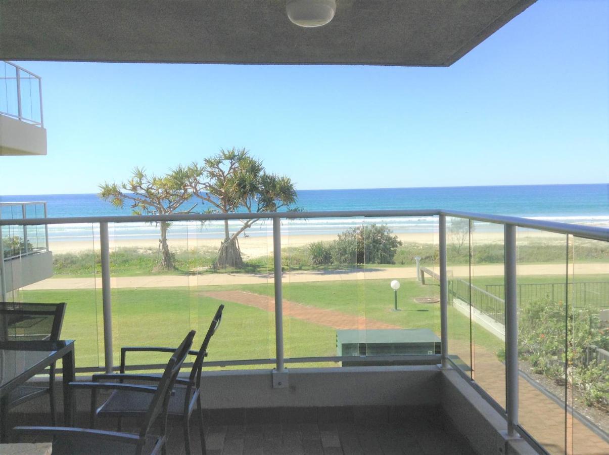 Pacific Surf Absolute Beachfront Apartments Gold Coast Exterior foto