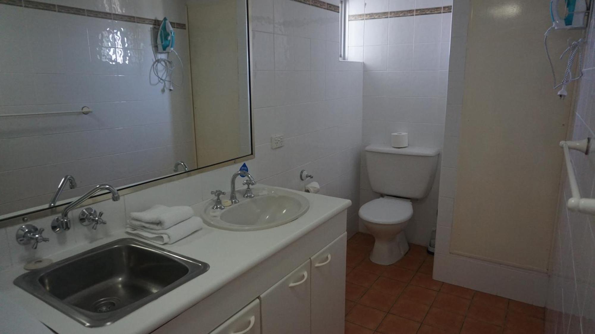 Pacific Surf Absolute Beachfront Apartments Gold Coast Exterior foto