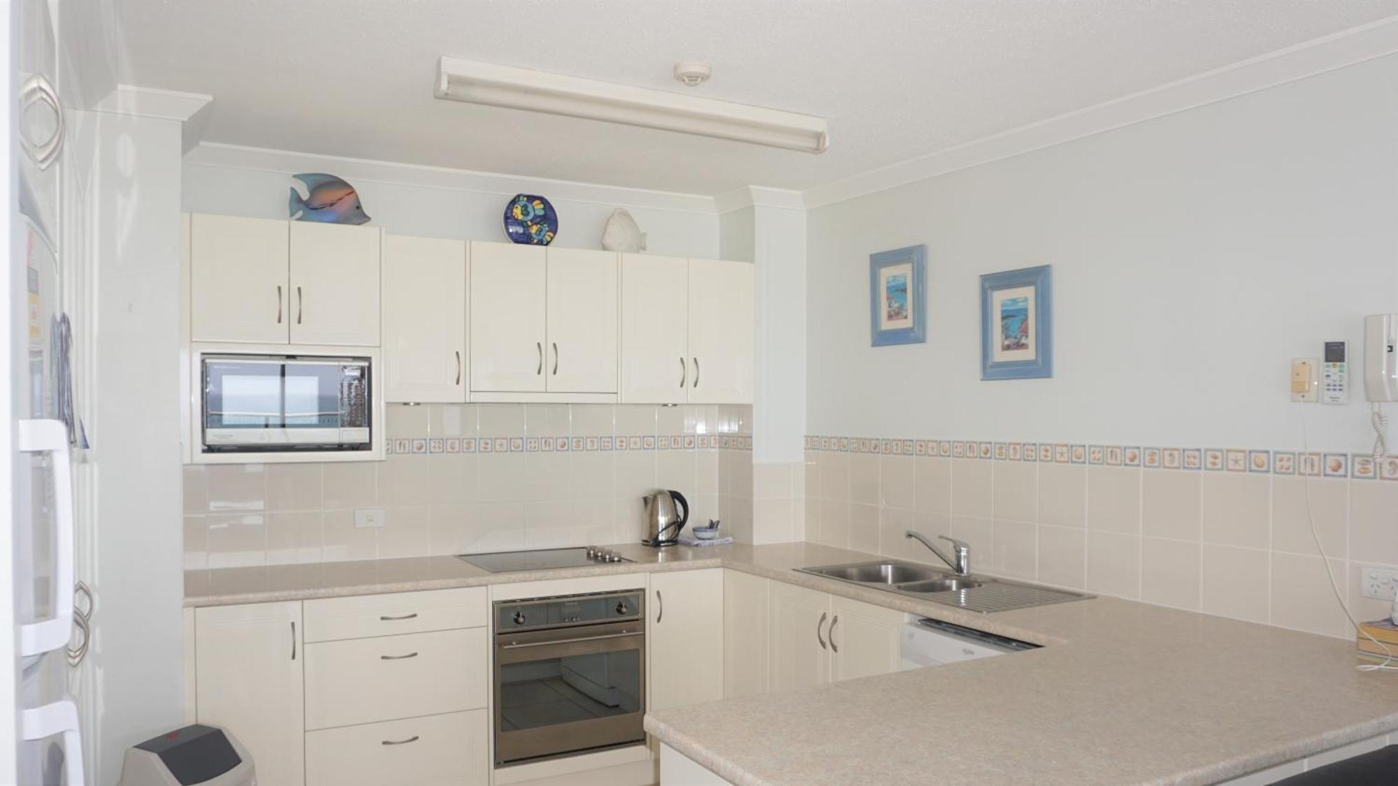 Pacific Surf Absolute Beachfront Apartments Gold Coast Exterior foto