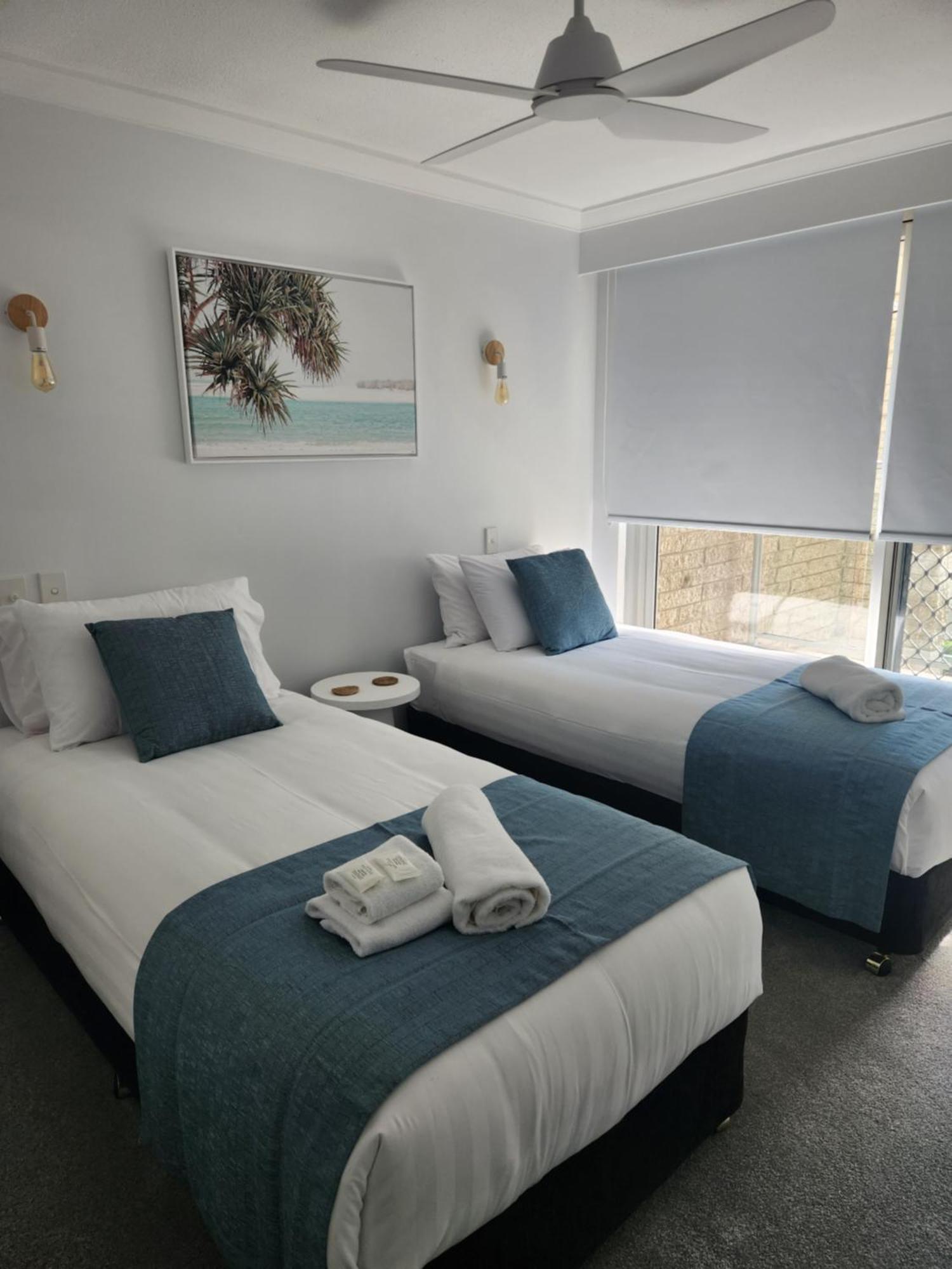 Pacific Surf Absolute Beachfront Apartments Gold Coast Exterior foto