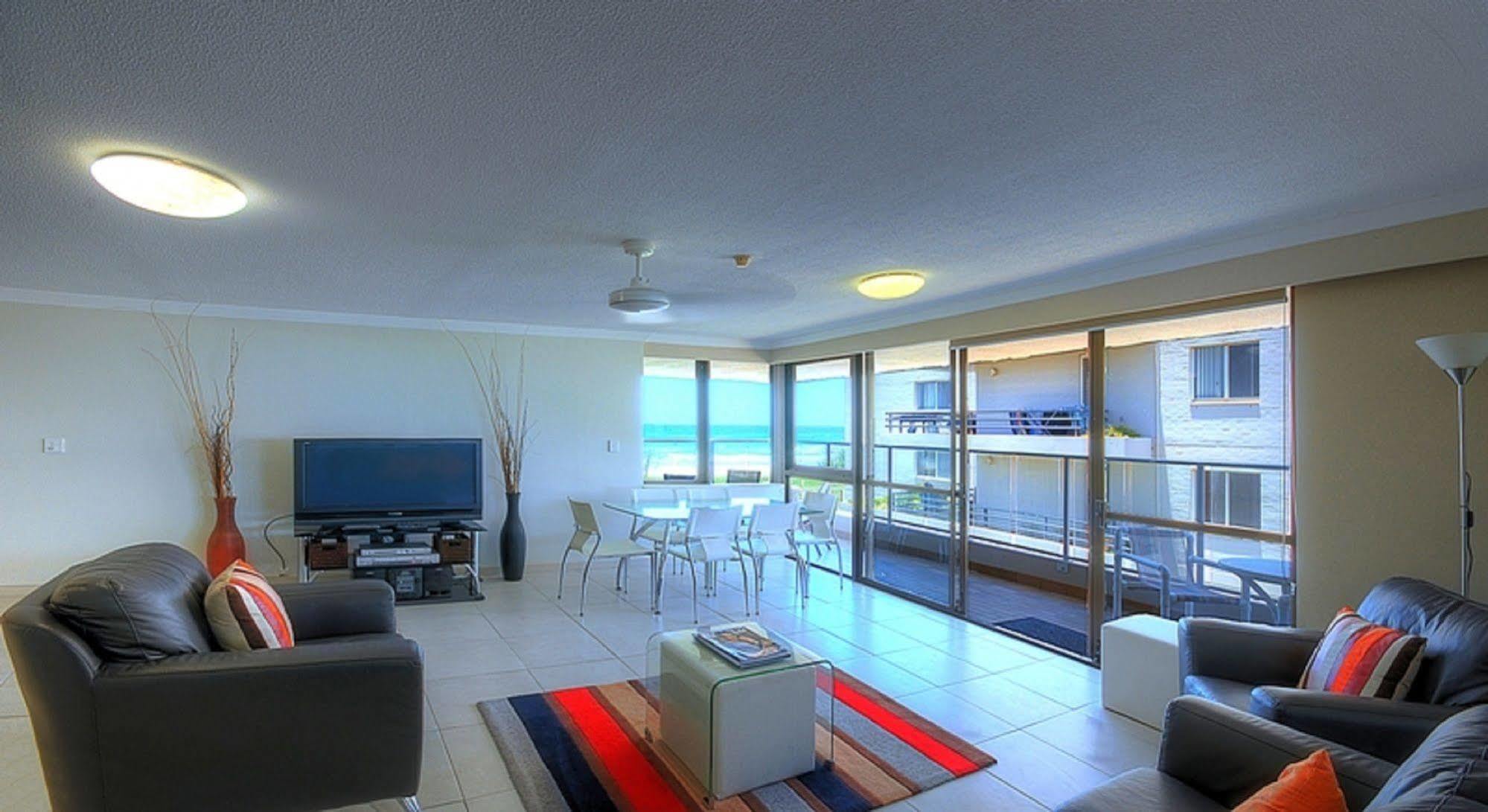 Pacific Surf Absolute Beachfront Apartments Gold Coast Exterior foto