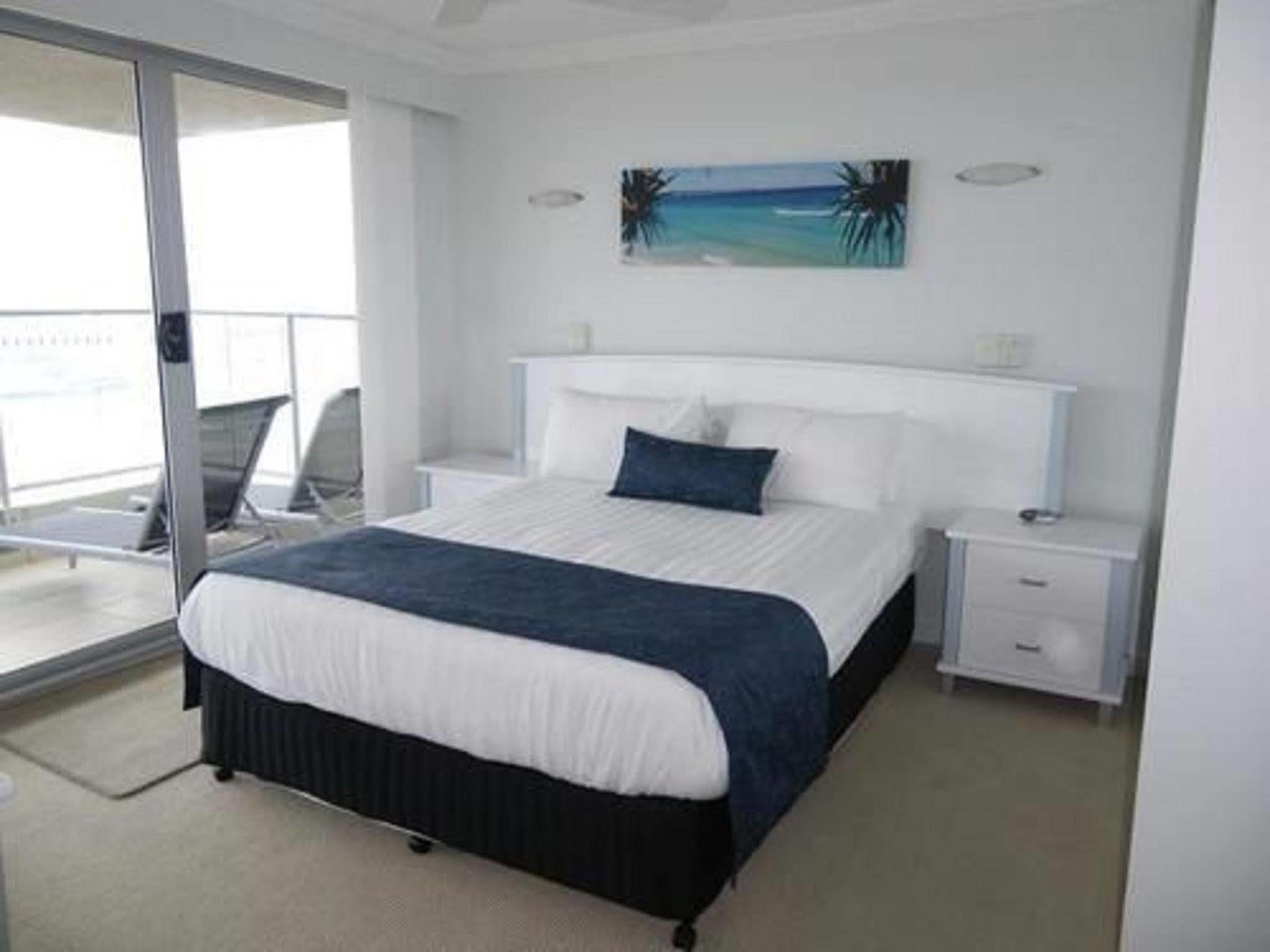 Pacific Surf Absolute Beachfront Apartments Gold Coast Exterior foto