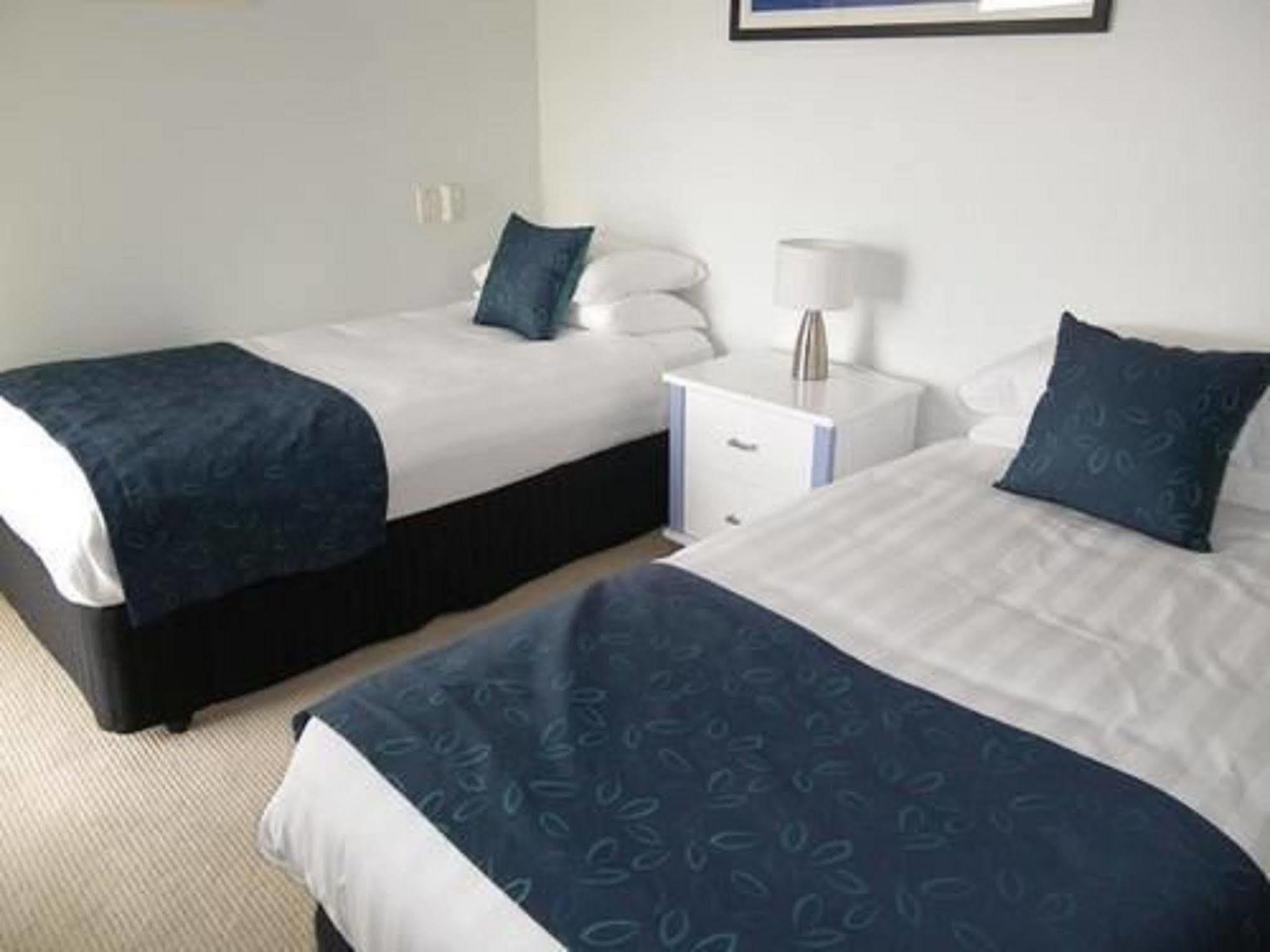 Pacific Surf Absolute Beachfront Apartments Gold Coast Exterior foto