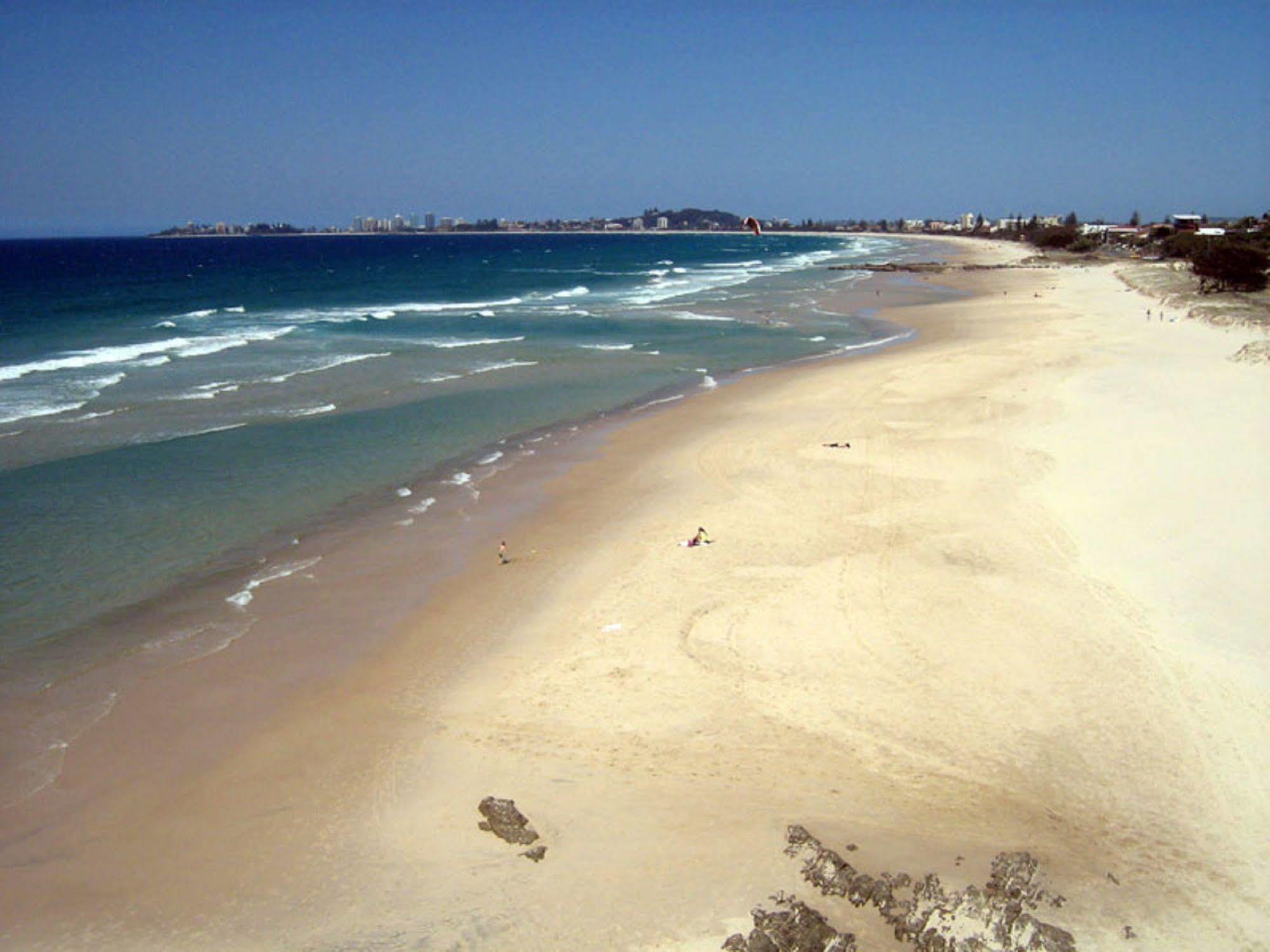 Pacific Surf Absolute Beachfront Apartments Gold Coast Exterior foto